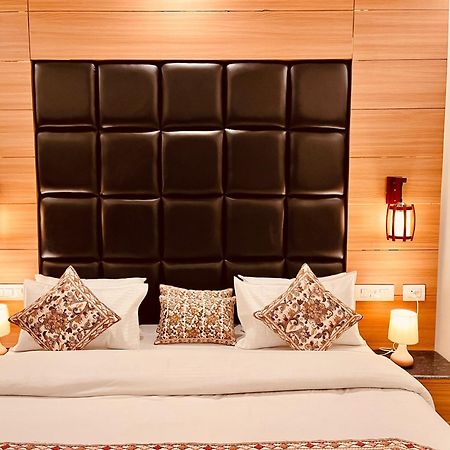 Hotel Classic Crown - #Scenic Mountain View #Open Terrace #Parking #Premium Rooms With Balcony #Guest Preferred #Best Selling Hotel In Masuri Exterior foto