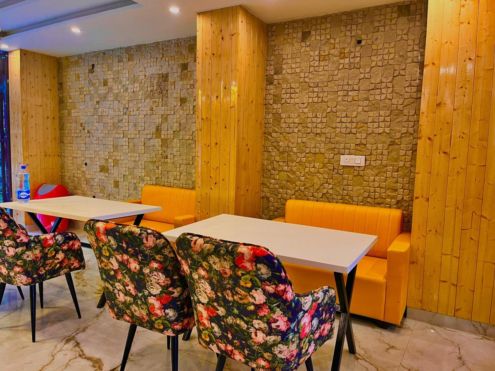 Hotel Classic Crown - #Scenic Mountain View #Open Terrace #Parking #Premium Rooms With Balcony #Guest Preferred #Best Selling Hotel In Masuri Exterior foto
