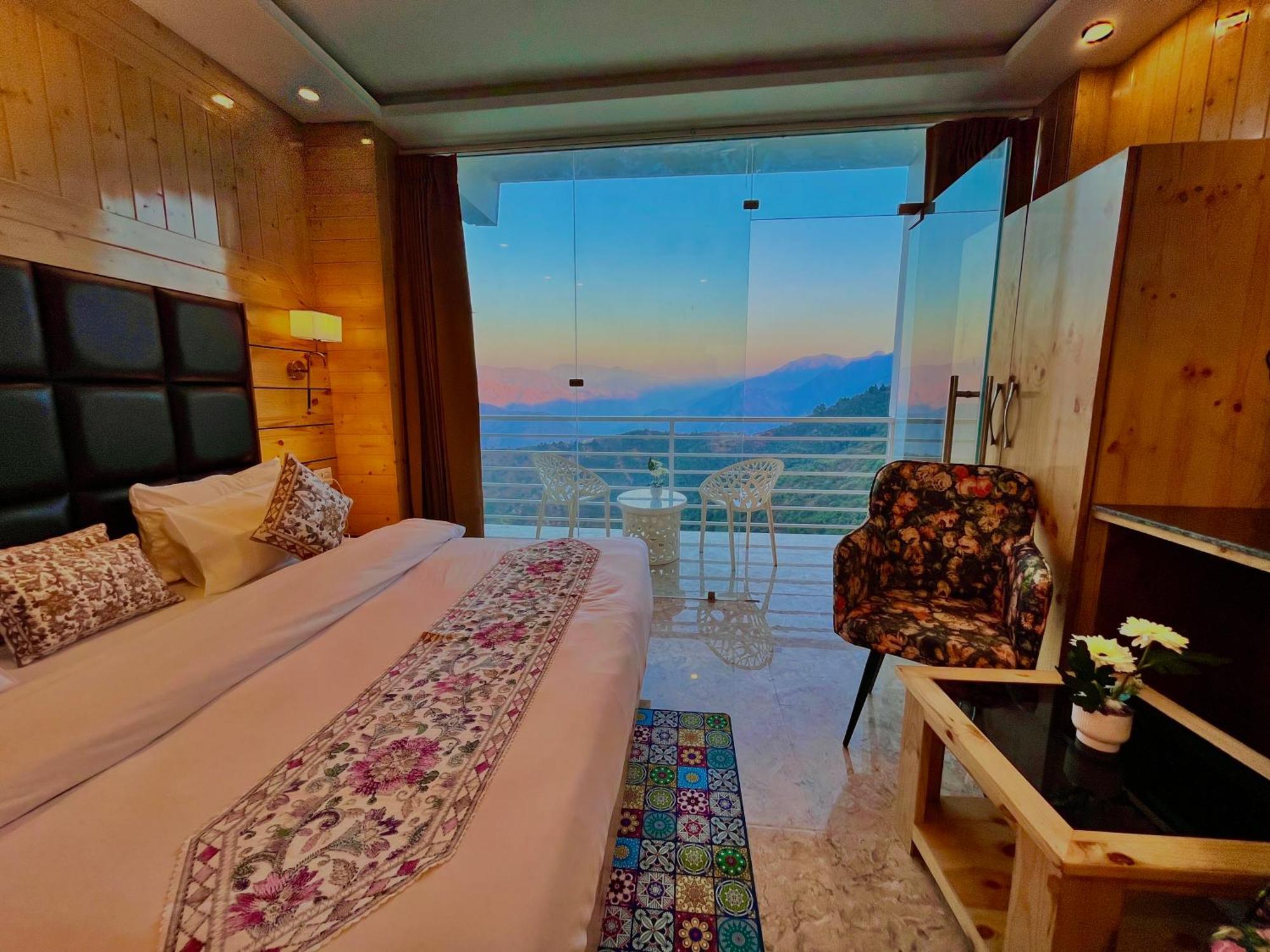 Hotel Classic Crown - #Scenic Mountain View #Open Terrace #Parking #Premium Rooms With Balcony #Guest Preferred #Best Selling Hotel In Masuri Exterior foto