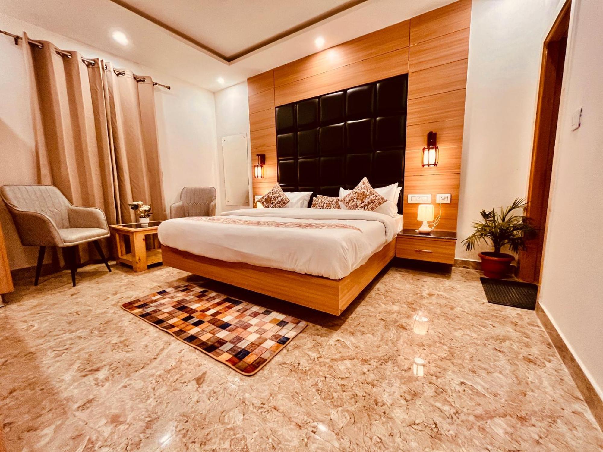 Hotel Classic Crown - #Scenic Mountain View #Open Terrace #Parking #Premium Rooms With Balcony #Guest Preferred #Best Selling Hotel In Masuri Exterior foto